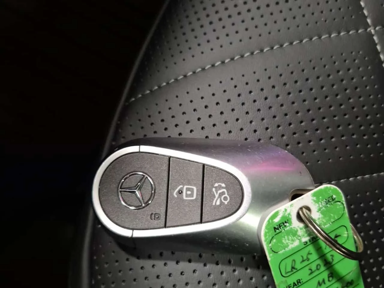 Mercedes-Benz EQE 500 | CARFAX , снимка 7 - Автомобили и джипове - 54137581