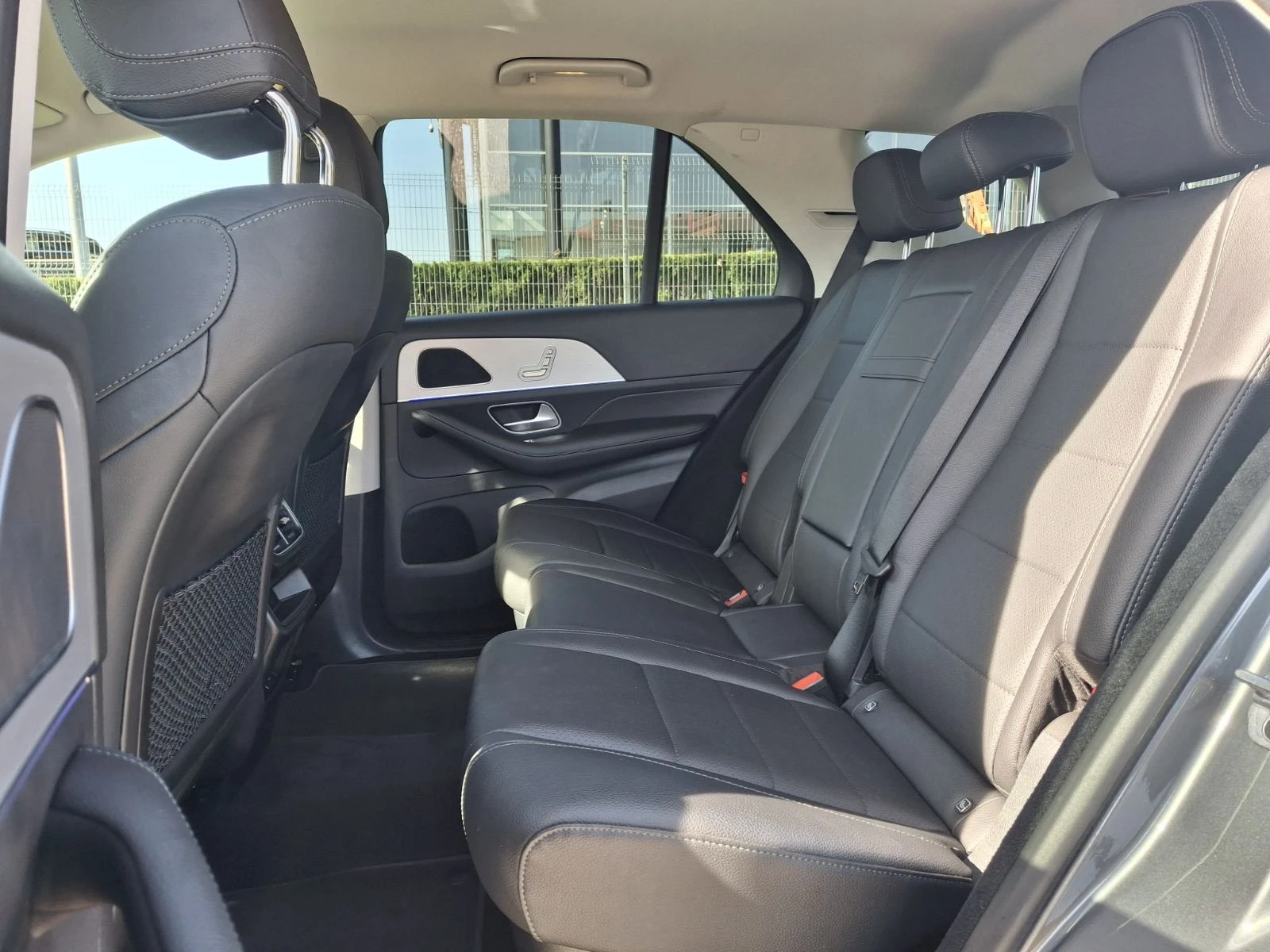 Mercedes-Benz GLE 300 d 4MATIC, снимка 12 - Автомобили и джипове - 54327352