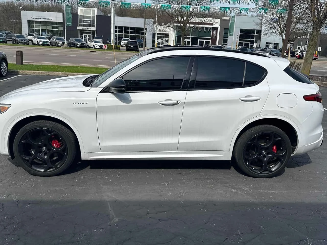Alfa Romeo Stelvio * Veloce * 2 КЛЮЧА* ПОДГРЕВ* KEYLESS* PANO* , снимка 2 - Автомобили и джипове - 54462253