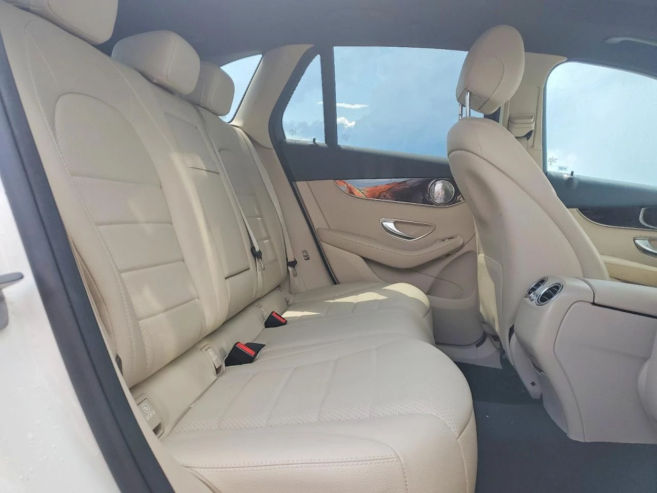 Mercedes-Benz GLC 300 2.0l 4Matic, снимка 11 - Автомобили и джипове - 55773123