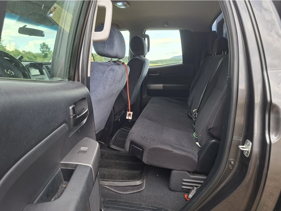 Toyota Tundra, снимка 8 - Автомобили и джипове - 55899179