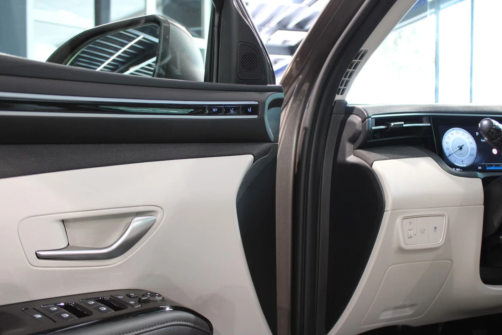 Hyundai Tucson 1.6 T-GDI Plug-in Hybrid Exellence 4x4, снимка 5 - Автомобили и джипове - 55935812