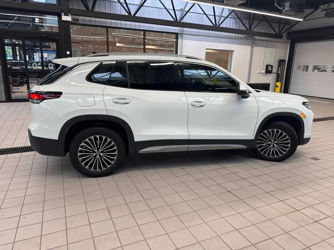 VW Tiguan * Comfortline * CARFAX * ����� �� ����������� | Mobile.bg � ����������� 3