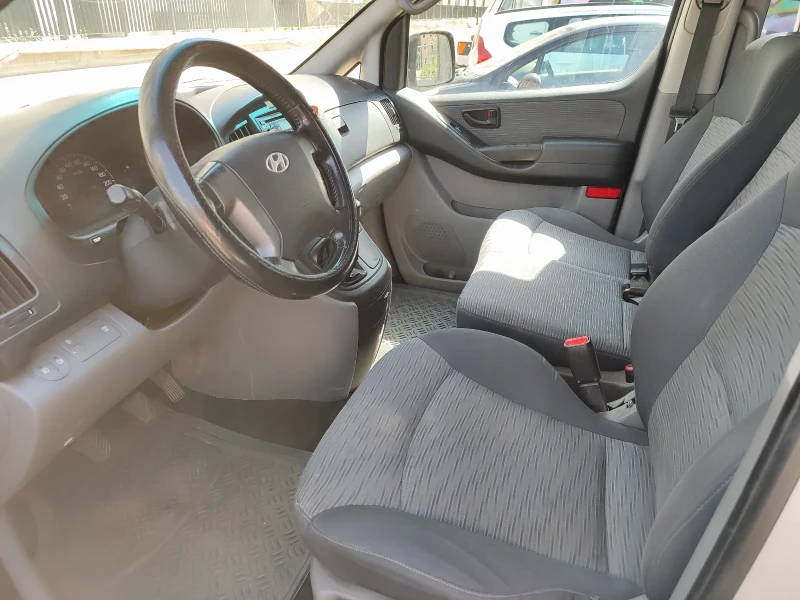 Hyundai H1 2.5tdi, снимка 11 - Бусове и автобуси - 52682683