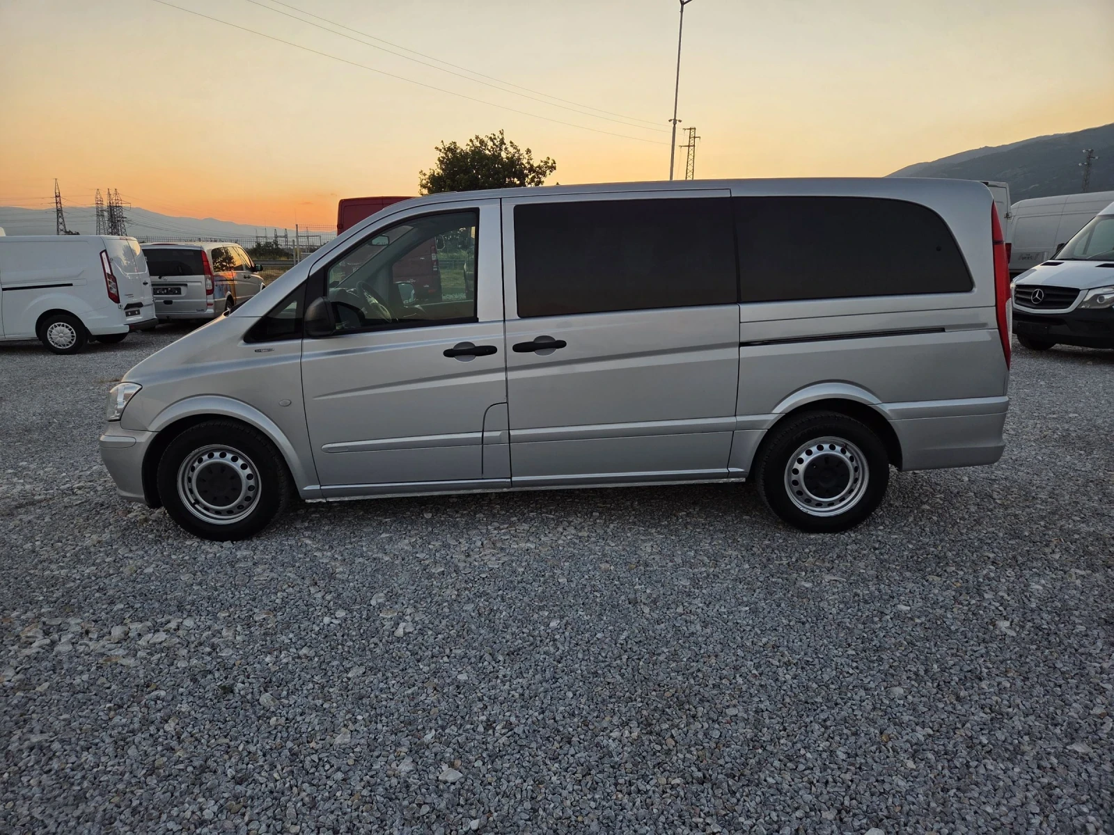 Mercedes-Benz Vito 116 CDI, Пътнически, Климатик, 9 местен, Две стран - изображение 2