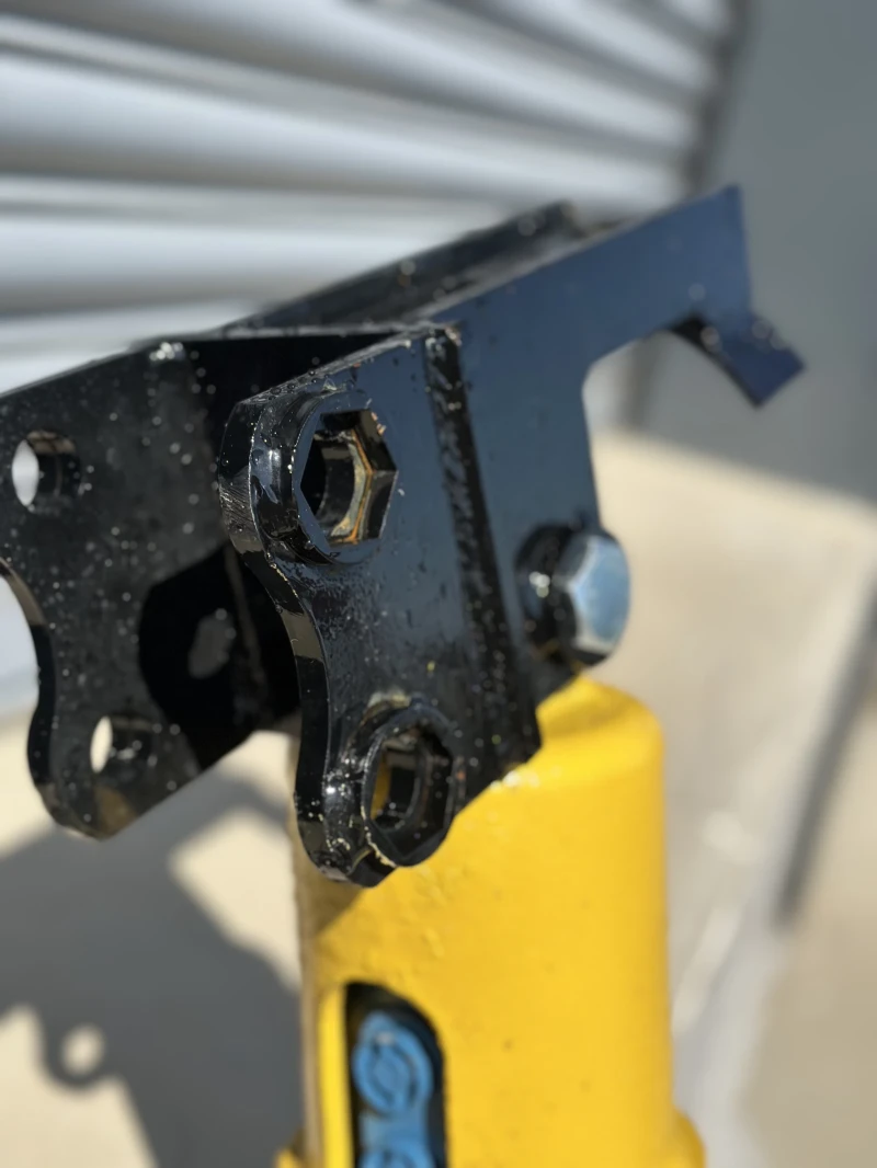 Допълнително оборудване Друг вид ХИДРАВЛИЧЕНИ СВРЕДЕЛИ ЗА МИНИ БАГЕР ОТ 1.2Тдо4.5Т , снимка 3 - Индустриална техника - 52425289