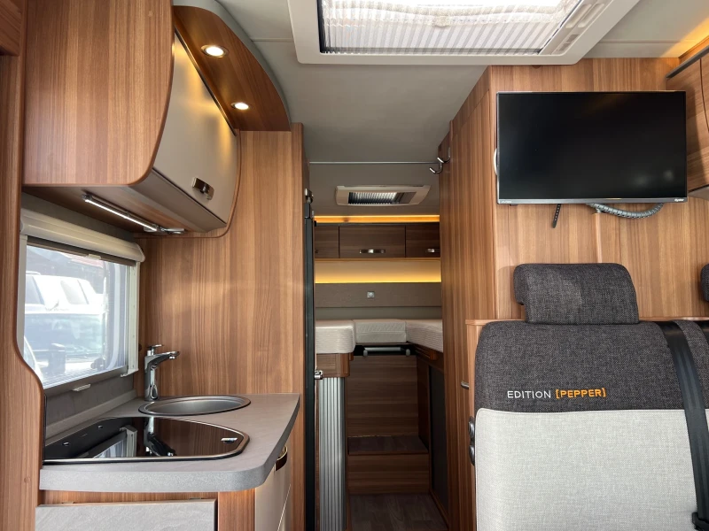 Кемпер Weinsberg CaraCompact Pepper Edition Надуваем Форцелт, снимка 10 - Каравани и кемпери - 49859217