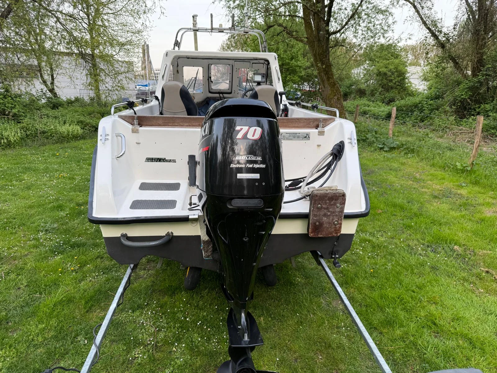 Моторна яхта Privateer, снимка 2 - Воден транспорт - 54258301