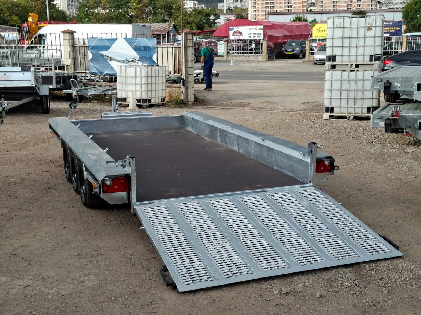 За автомобил Vlemmix MT 400/3 3500KG 3X1350KG, снимка 3 - Ремаркета - 56112379