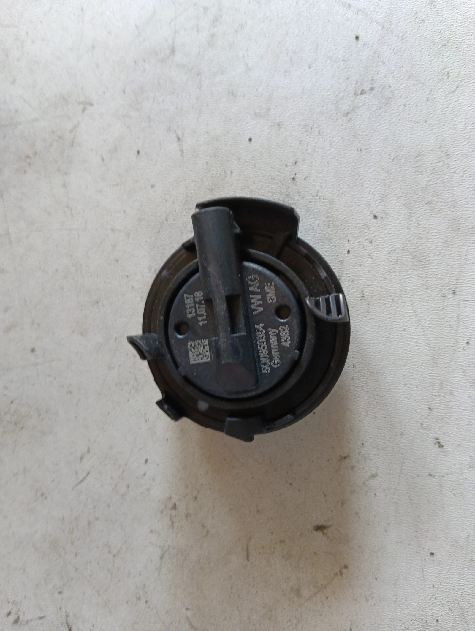 датчик 5Q0959354 Audi A3