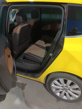 Opel Zafira Таурер, снимка 9