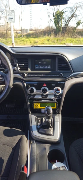 Hyundai Elantra - 18000 € / 35204.94 лв. - 77222613 6