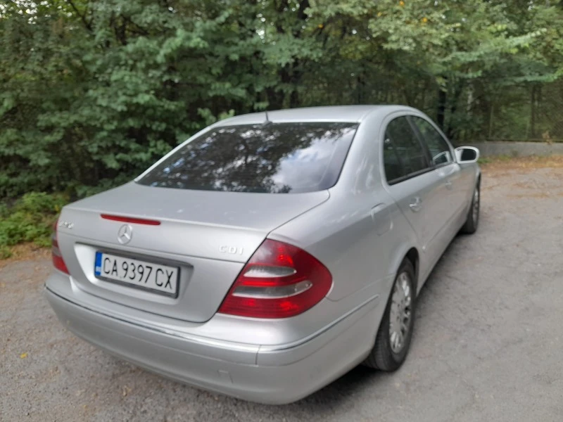 Mercedes-Benz E 270, снимка 4 - Автомобили и джипове - 47580740