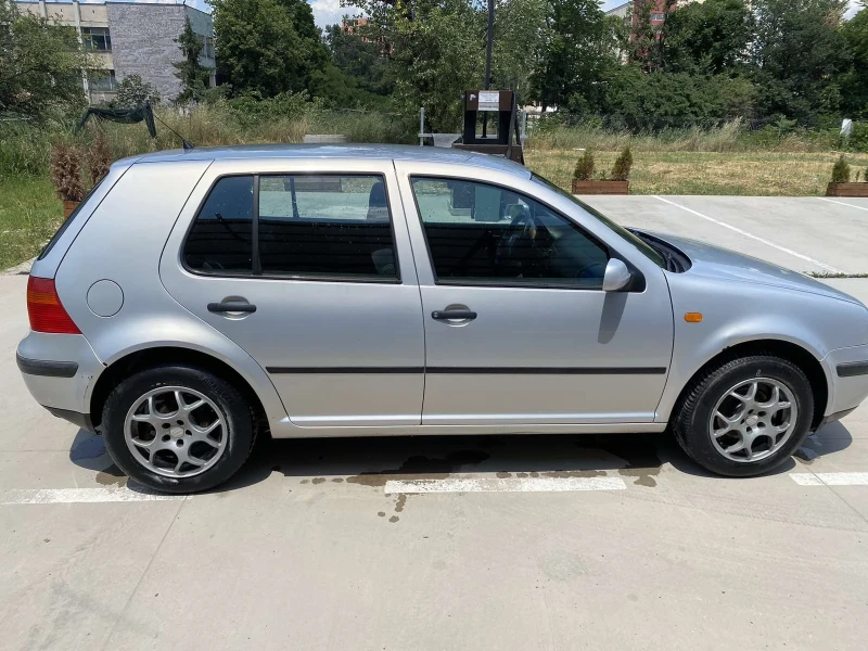 VW Golf IV  1.6 GAZ, снимка 6 - Автомобили и джипове - 47650792