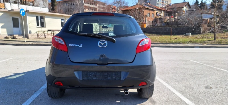 Mazda 2 1.4 Бензин 86кс, снимка 6 - Автомобили и джипове - 49099823