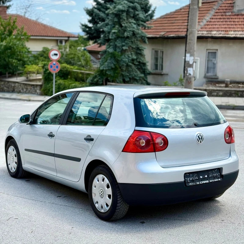 VW Golf 1.9 TDI * ТОП Състояние* * Гарантирани км* , снимка 5 - Автомобили и джипове - 51226877