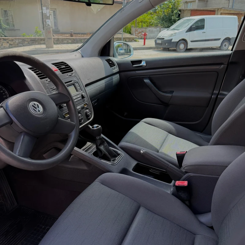 VW Golf 1.9 TDI * ТОП Състояние* * Гарантирани км* , снимка 7 - Автомобили и джипове - 51226877