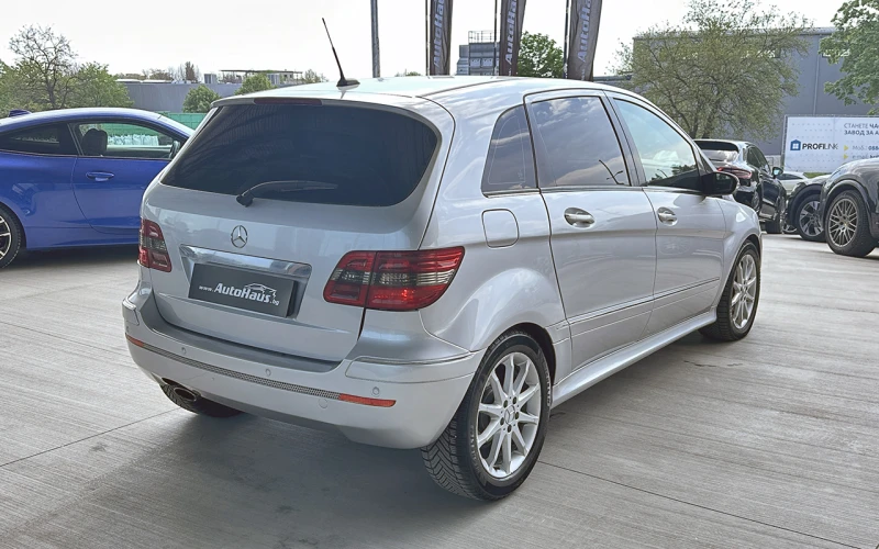 Mercedes-Benz B 200 CDI, снимка 4 - Автомобили и джипове - 51741657