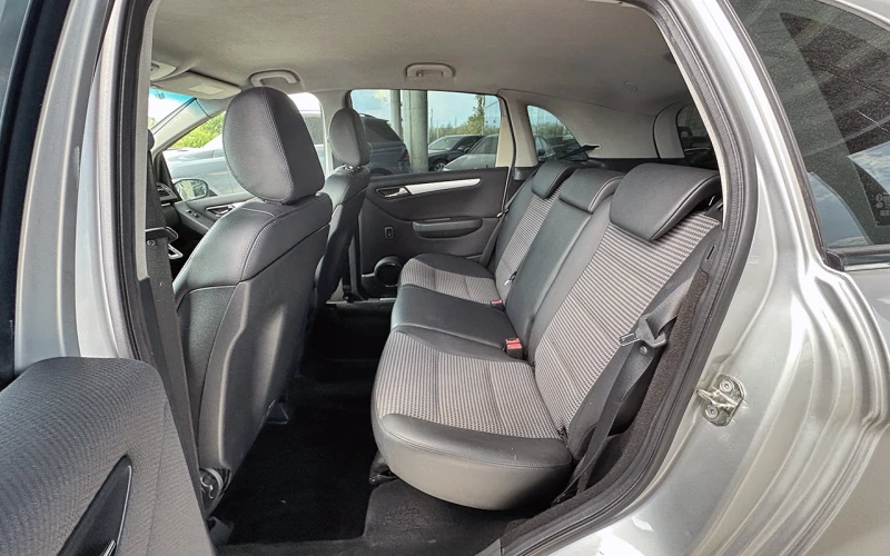 Mercedes-Benz B 200 CDI, снимка 7 - Автомобили и джипове - 51741657