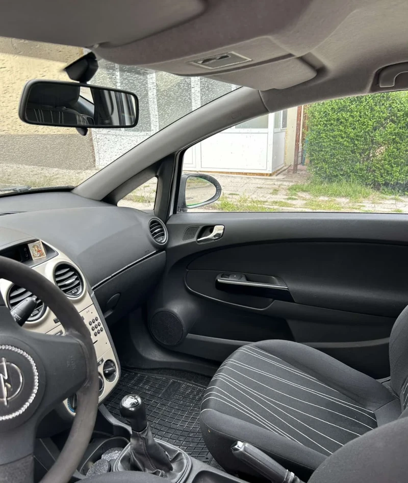 Opel Corsa, снимка 4 - Автомобили и джипове - 51779969