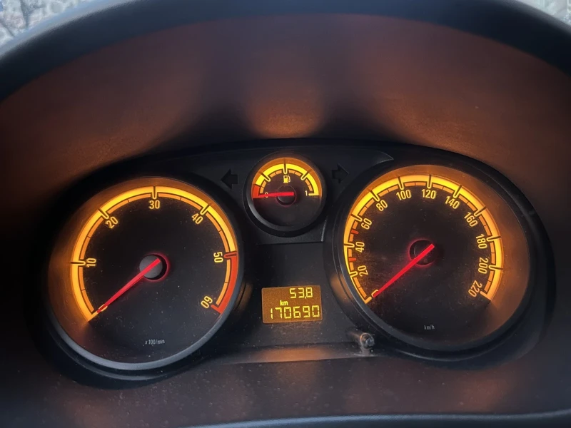 Opel Corsa, снимка 7 - Автомобили и джипове - 51779969