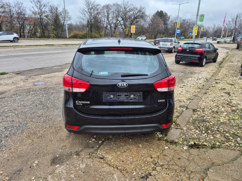 Kia Carens 1.7 CRDI, 7mesta, снимка 6 - Автомобили и джипове - 52678512