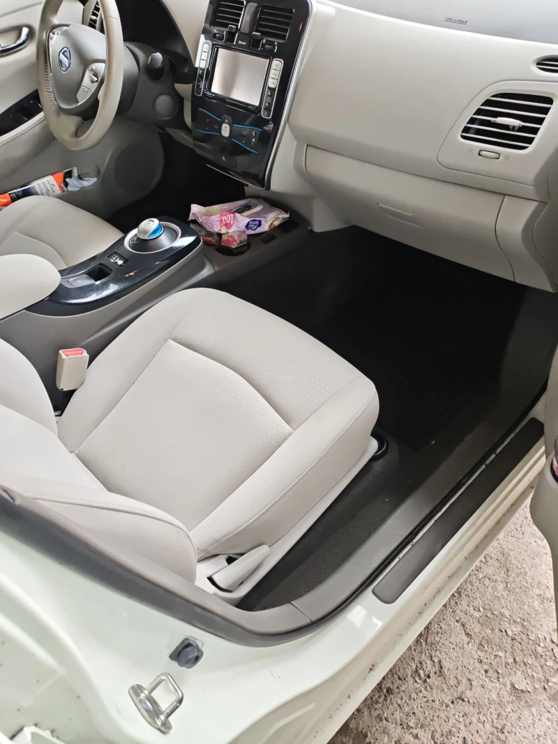 Nissan Leaf , снимка 6 - Автомобили и джипове - 53334941