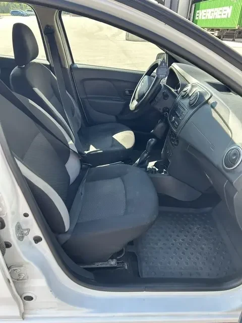 Dacia Sandero, снимка 5 - Автомобили и джипове - 54976392