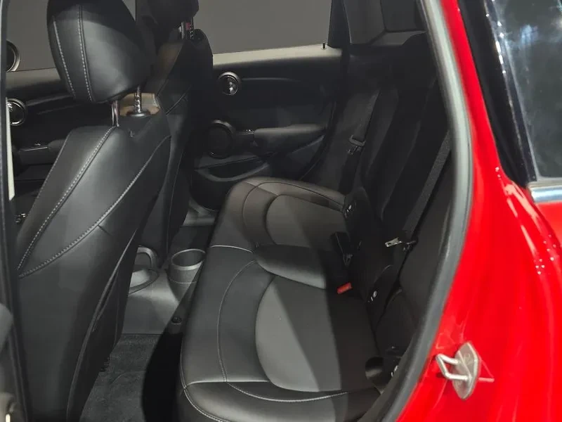 Mini Cooper Basic Model 3Rd Generation, снимка 11 - Автомобили и джипове - 55901377