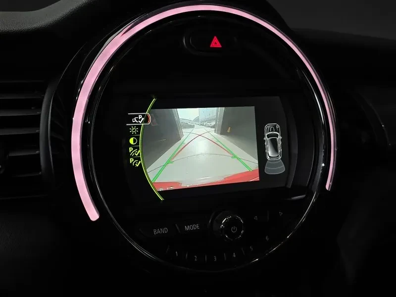 Mini Cooper Basic Model 3Rd Generation, снимка 15 - Автомобили и джипове - 55901377