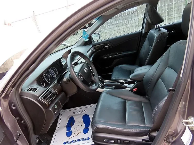 Honda Accord 2.4 - САМО 30% АВАНС, снимка 15 - Автомобили и джипове - 56219951