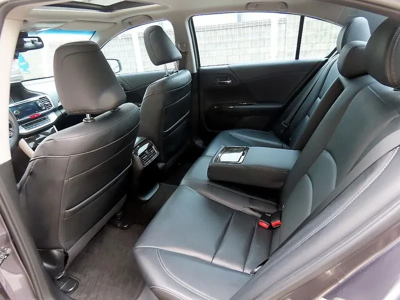 Honda Accord 2.4 - САМО 30% АВАНС, снимка 17 - Автомобили и джипове - 56219951