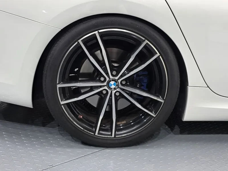 BMW 330 M PACK/360 КАМЕРИ/ПАНОРАМА/ПОДГРЕВ/DISTRONIC, снимка 4 - Автомобили и джипове - 56574625