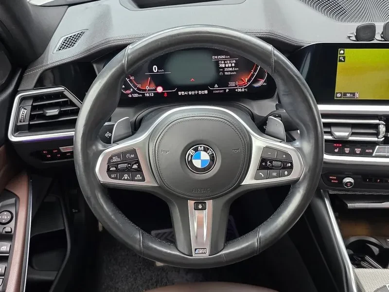 BMW 330 M PACK/360 КАМЕРИ/ПАНОРАМА/ПОДГРЕВ/DISTRONIC, снимка 12 - Автомобили и джипове - 56574625