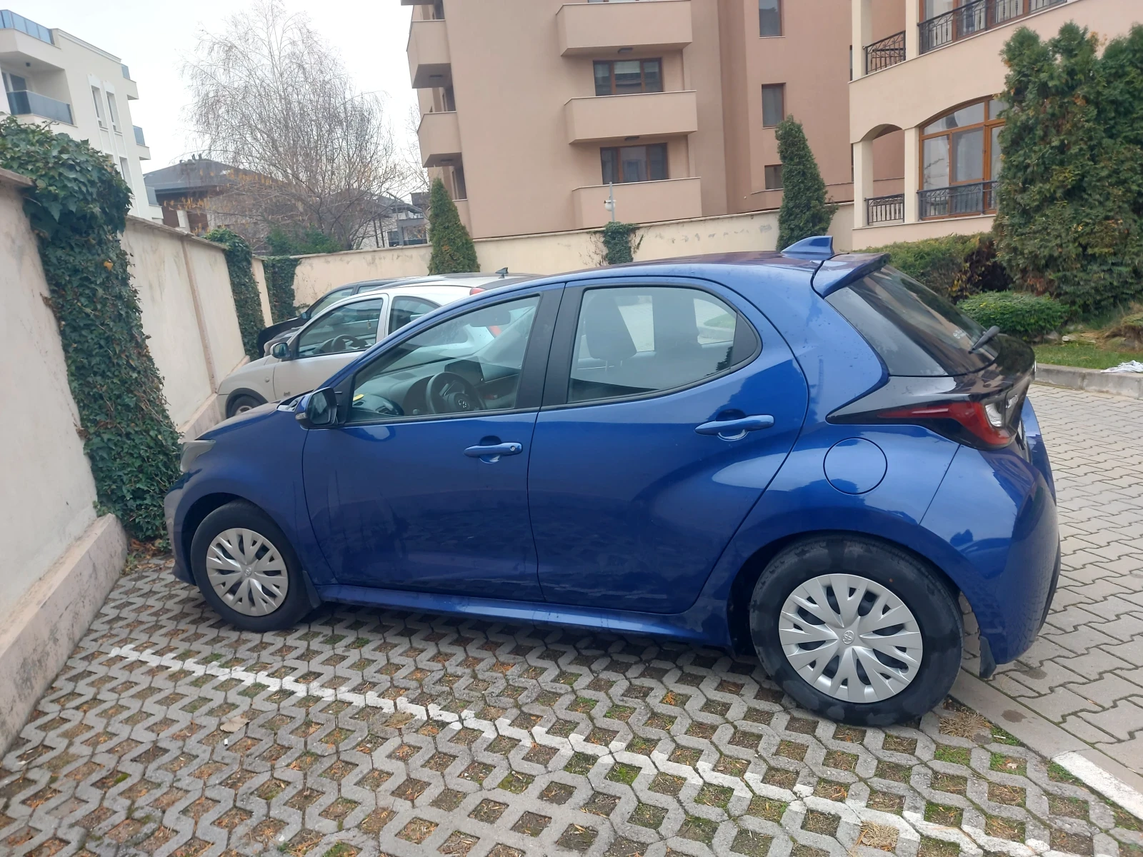 Toyota Yaris  - изображение 6