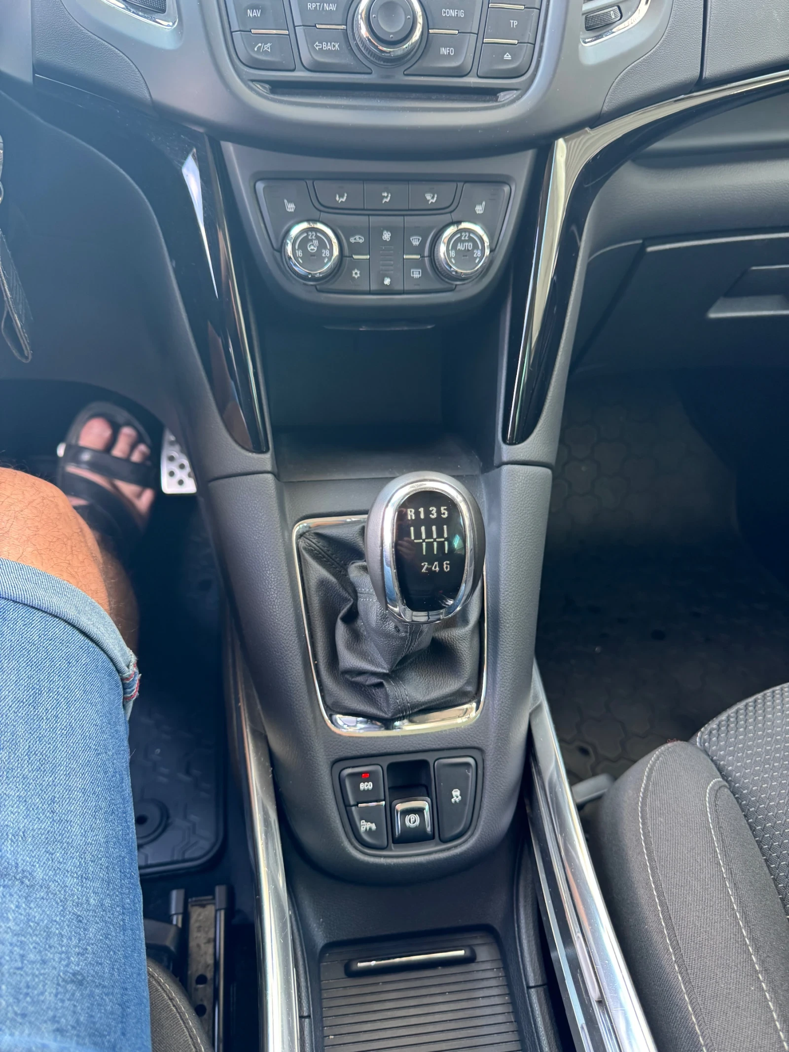 Opel Zafira Cosmo Euro 6D - изображение 8