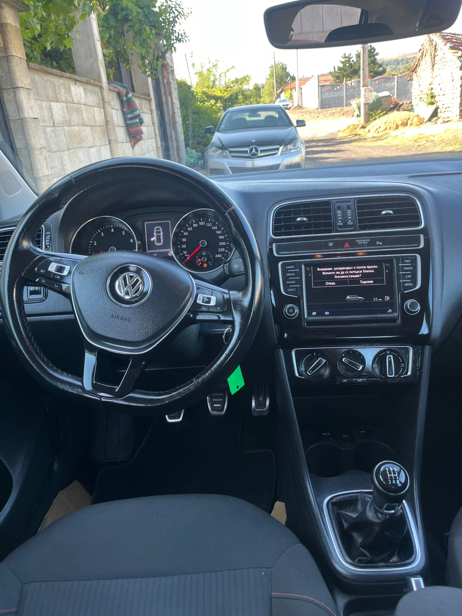 VW Polo 1.0 - изображение 7
