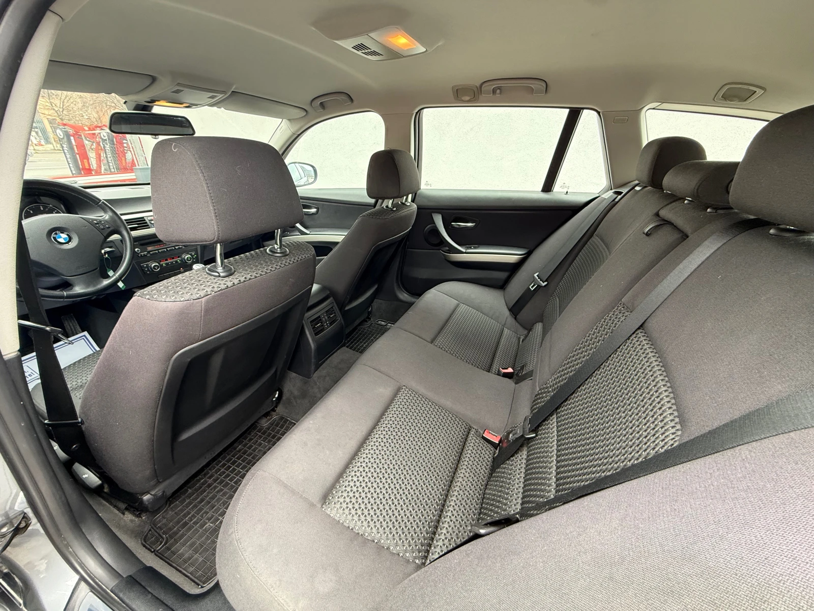 BMW 318 D FACE EDITION СМЕНЕНИ ВЕРИГИ, снимка 10 - Автомобили и джипове - 53960109