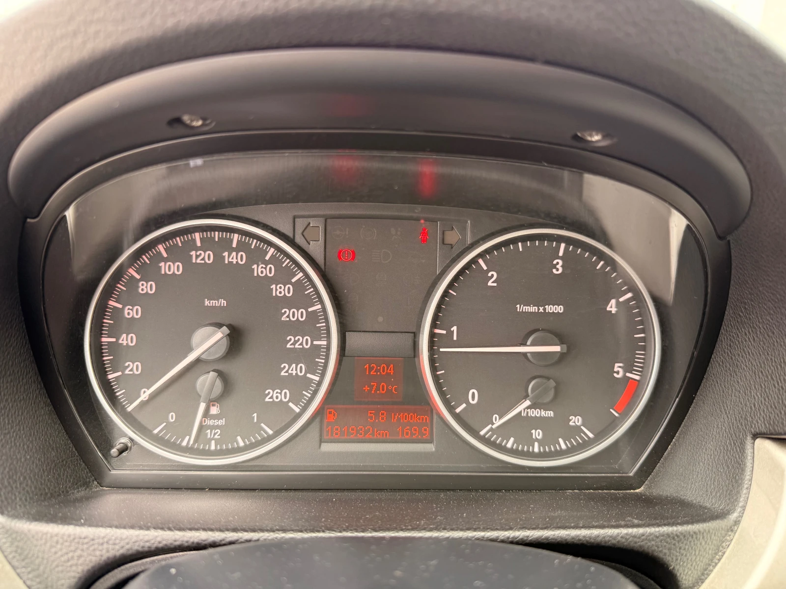 BMW 318 D FACE EDITION СМЕНЕНИ ВЕРИГИ, снимка 12 - Автомобили и джипове - 53960109