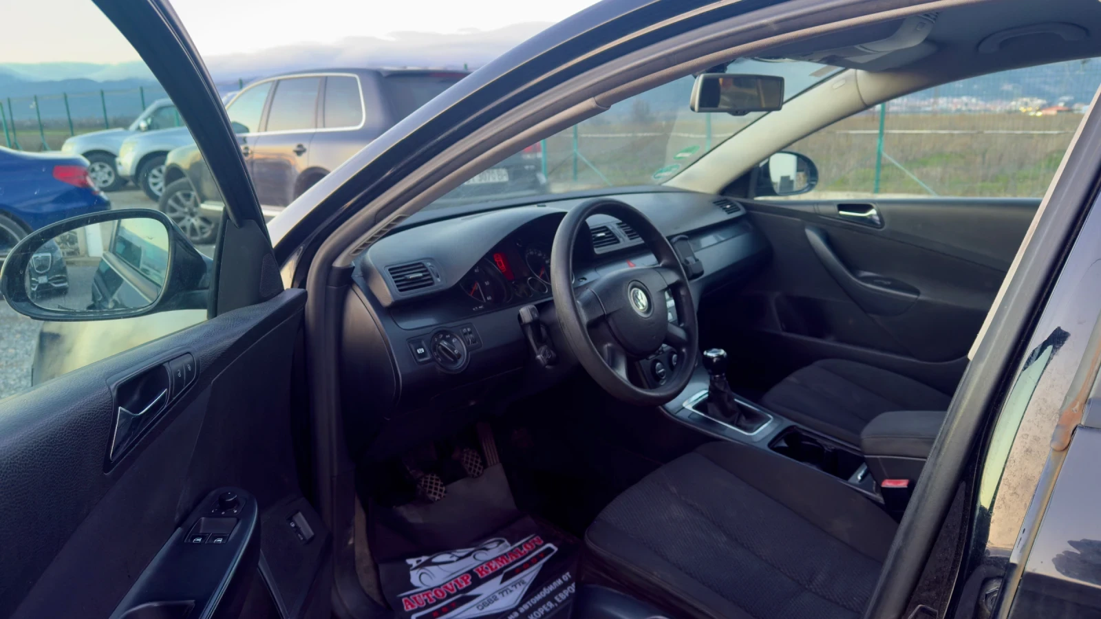 VW Passat * 2.0 TDI* , снимка 9 - Автомобили и джипове - 54042667