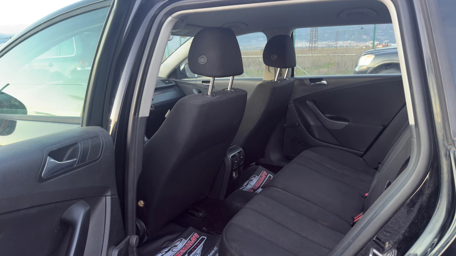 VW Passat * 2.0 TDI* , снимка 10 - Автомобили и джипове - 54042667