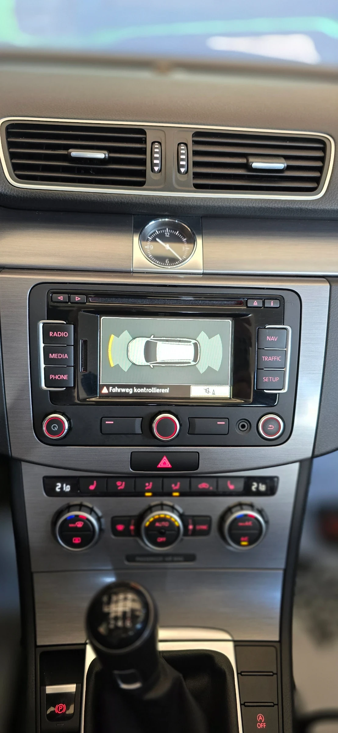 VW Passat 2.0 140hp, снимка 12 - Автомобили и джипове - 54097536