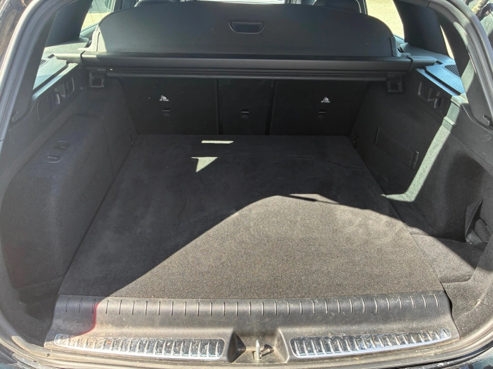 Mercedes-Benz C 300 e T Avantgarde, снимка 14 - Автомобили и джипове - 54280769