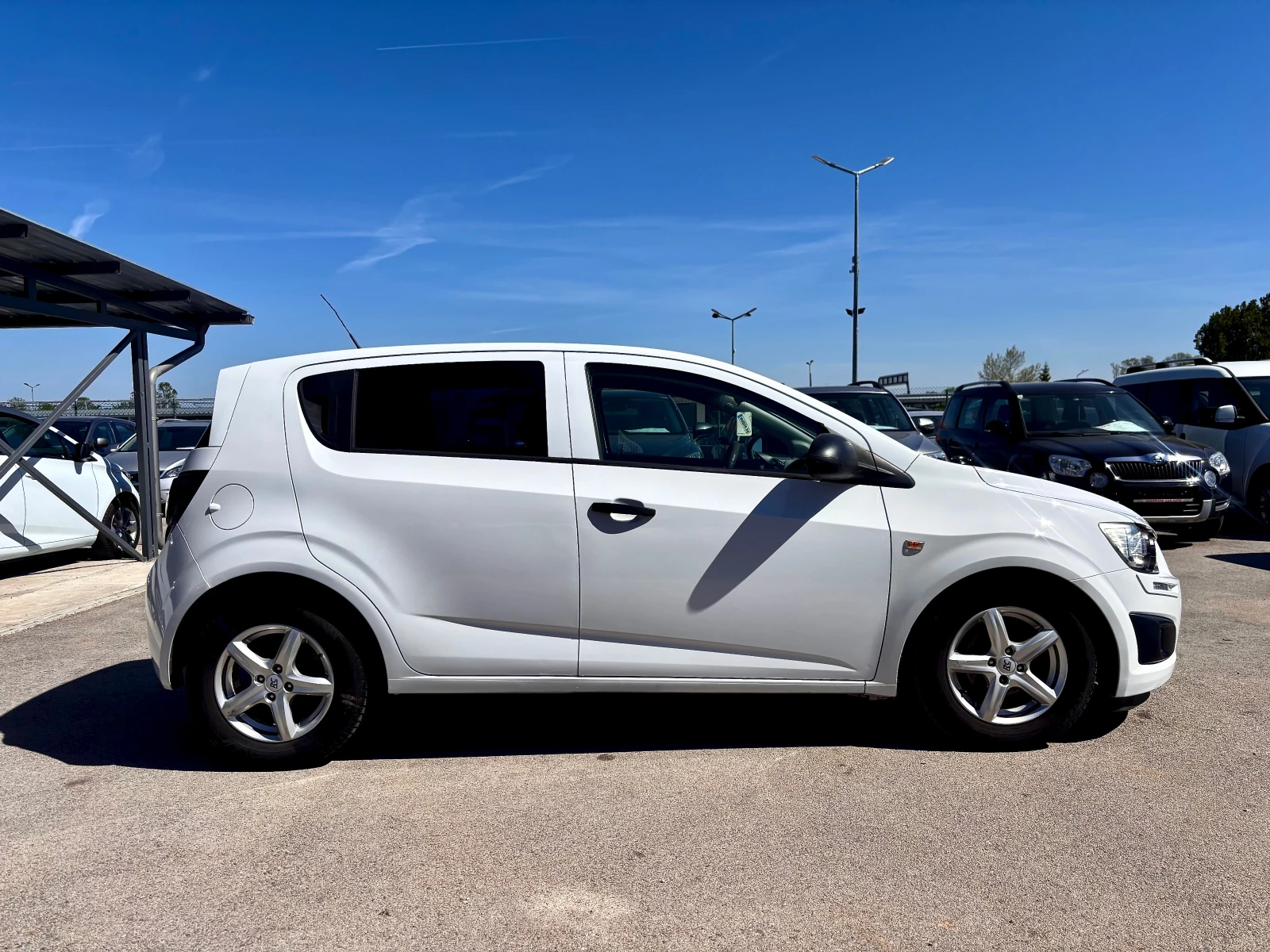 Chevrolet Aveo, снимка 4 - Автомобили и джипове - 54330942