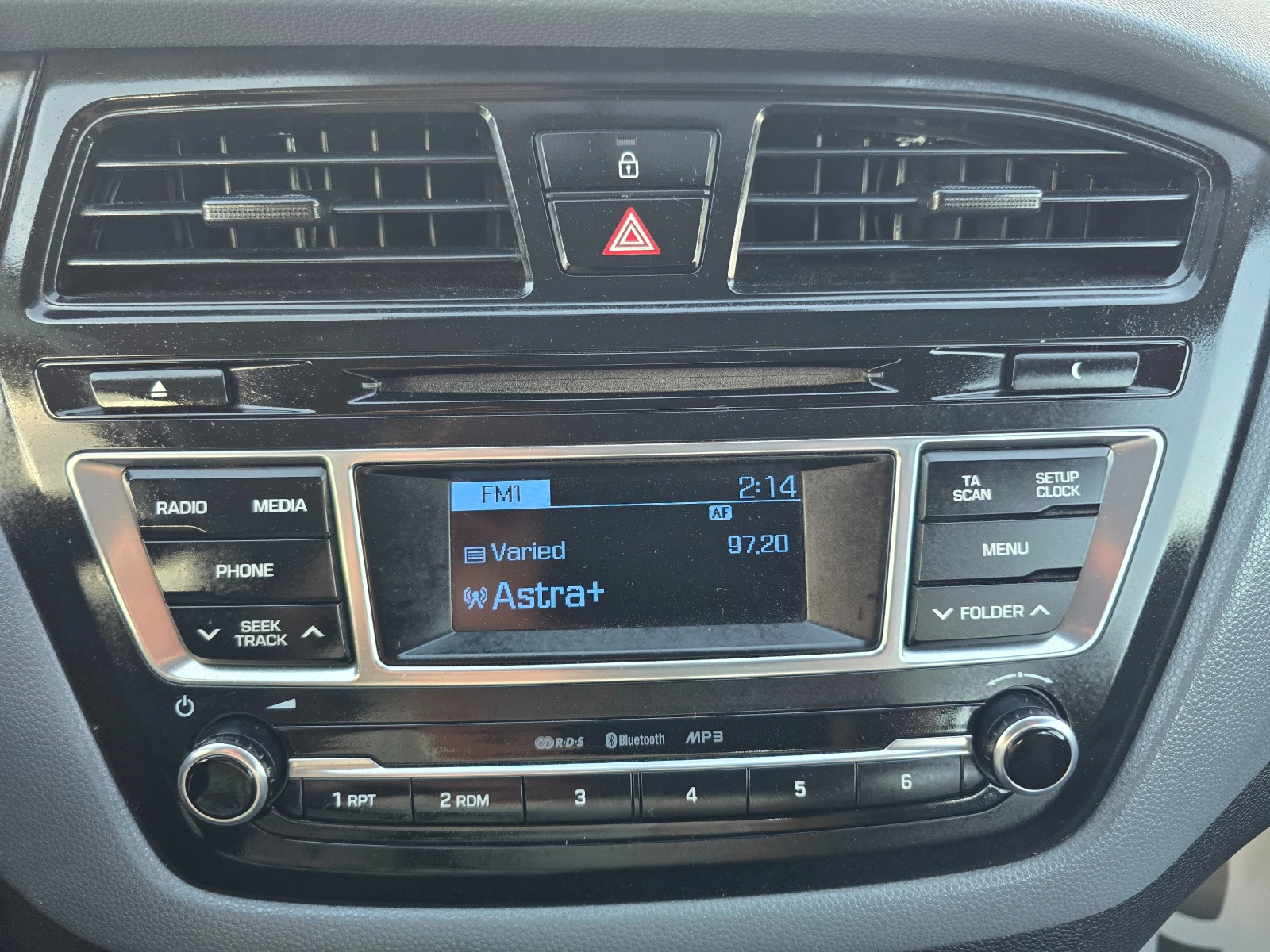 Hyundai I20 1.2i-85k.c-EURO-6 | Mobile.bg � ����������� 15