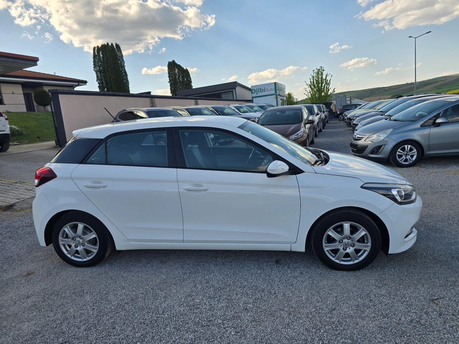Hyundai I20 1.2i-85k.c-EURO-6 | Mobile.bg � ����������� 4