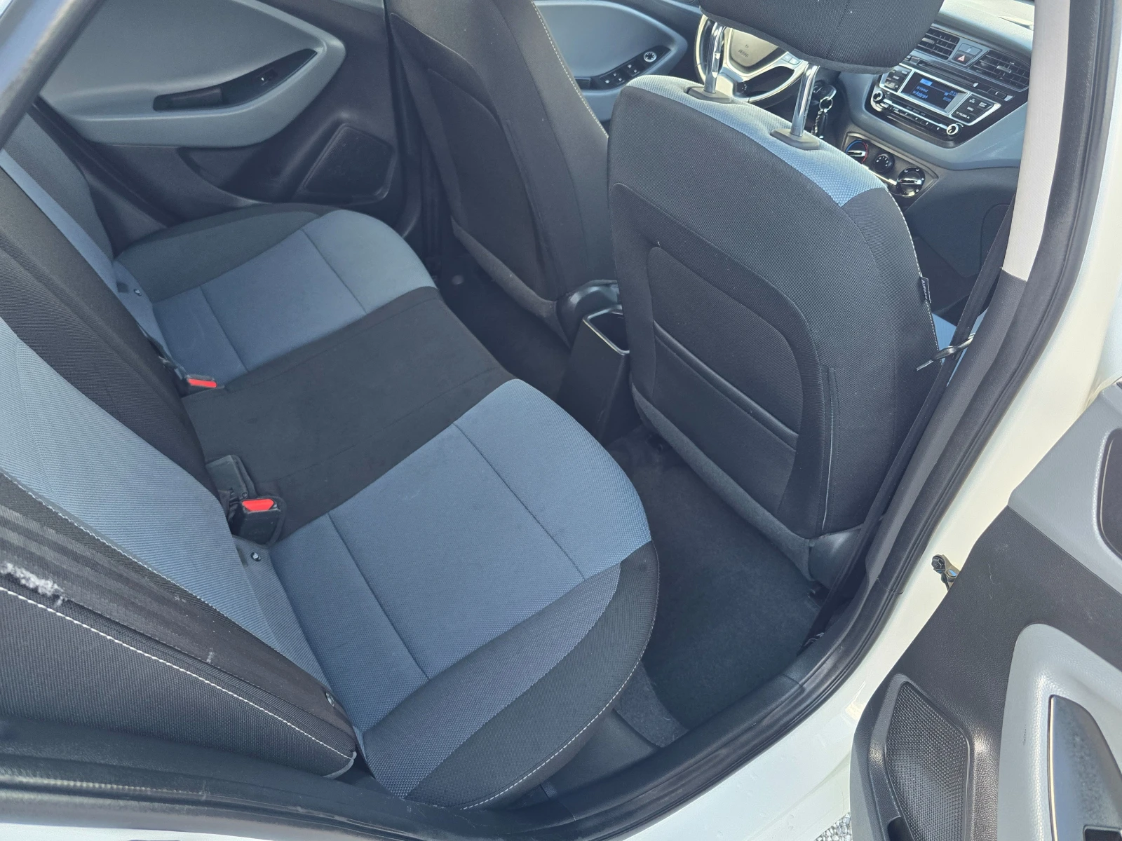 Hyundai I20 1.2i-85k.c-EURO-6 | Mobile.bg � ����������� 10