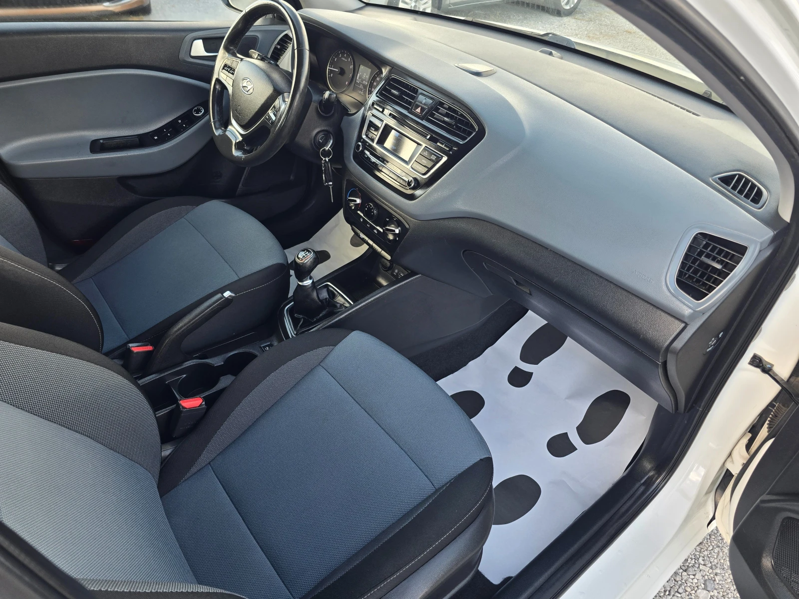 Hyundai I20 1.2i-85k.c-EURO-6 | Mobile.bg � ����������� 11