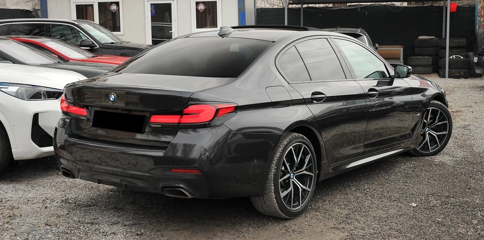 BMW 530 d xDrive M-Pack, снимка 3 - Автомобили и джипове - 54877766