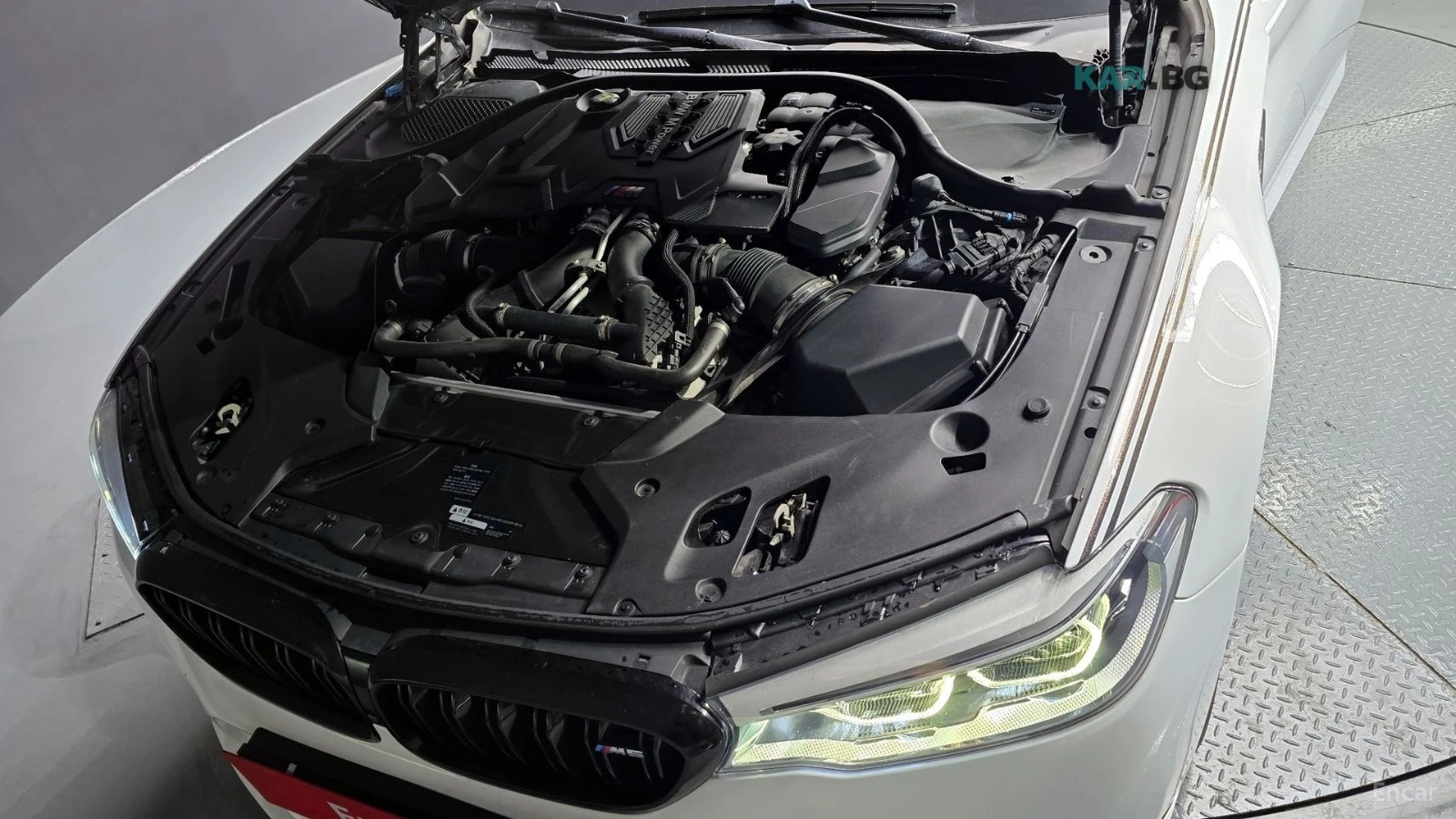 BMW M5 КОЖА* 360* НАВИ* HUD* ПОДГРЕВ* ОБДУХВ, снимка 6 - Автомобили и джипове - 54932126